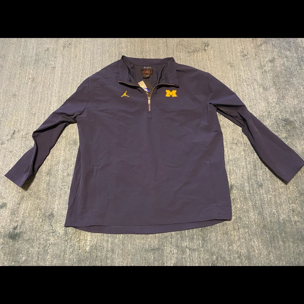 Men’s windbreaker pullover University of Michigan jacket